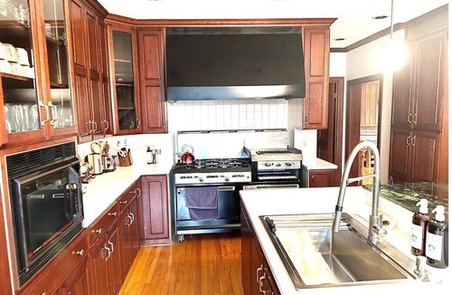 Parish House | Spacious Colonial Farmhouse on 240 Acres