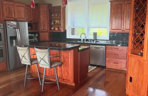 Vancouver House | Spacious Columbia River View Executive home. Sleeps 8. Beautiful views of river