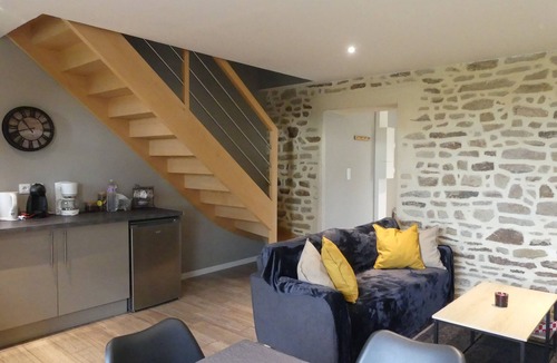 Saint-Evarzec Cottage | Spacious Comfortable Cottage