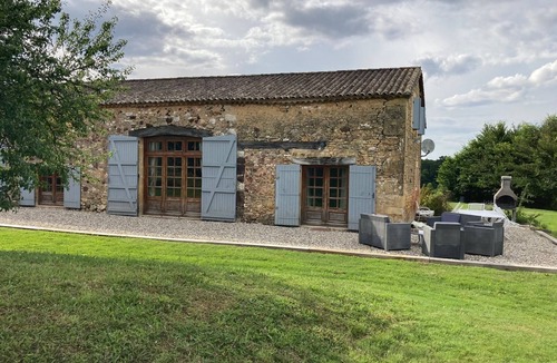 Sainte Croix de Beaumont House | Spacious, comfortable 8-person gîte.