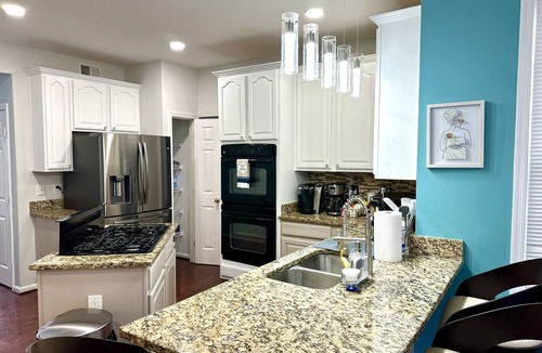 Bennsville House | Spacious comfy Home in White Plains/Waldorf close to DC and National harbor
