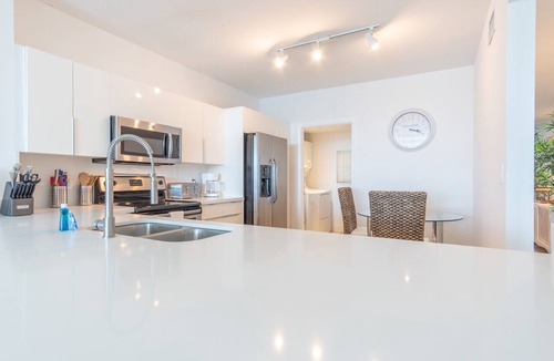 Sunny Isles Beach Condo | Spacious condo with beautiful water views | WIFI 100+ Mbps