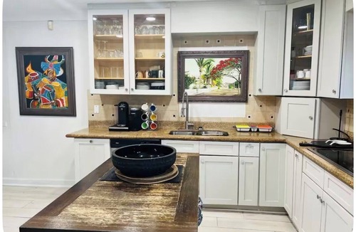 Westward Villas Subdivision Condo | Spacious condo cable beach with pool near beach