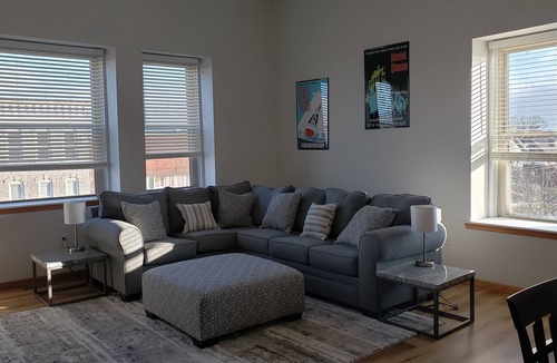 Sandusky Condo | Spacious condo just minutes to the sports complex, ferry launch & Cedar Point!