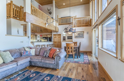 Old Town Condo | Spacious condo just moments from Winter Park Ski Resort w/shared hot tub