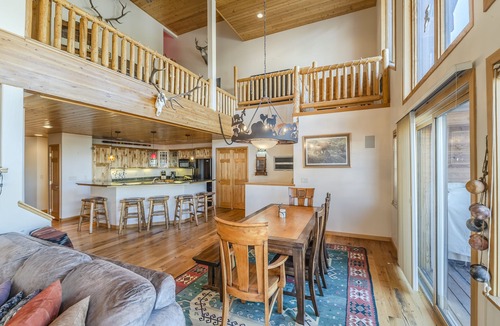 Old Town Condo | Spacious condo just moments from Winter Park Ski Resort w/shared hot tub