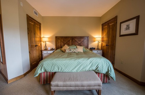 Mount Crested Butte Cabin | Spacious Condo | Near the Slopes | Hot Tub Access