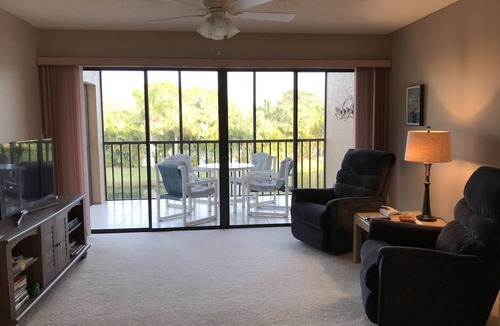 Gulf Gate Estates Condo | Spacious condo with beautiful views, 2 miles from Siesta Key