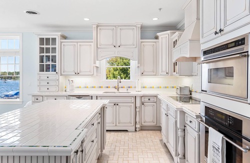 Green Lake Condo | Spacious Condo with Prime Lake Views