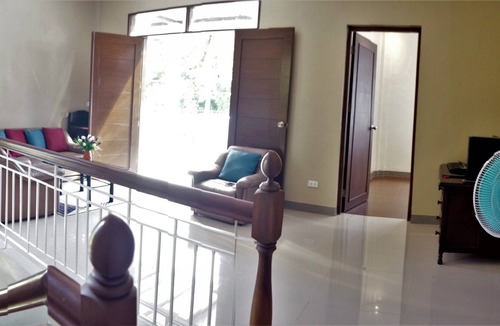 Daet House | Spacious, convenient, secure, modern 2 story house, 5 minutes to center