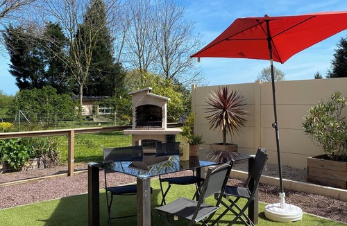 Carentan Cottage | Spacious cottage + garden, parking nearby. landing beach/port