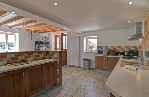 Chirassimont Cottage | Spacious Cottage 6 Bedrooms with Fireplace, Pets Allowed, Countryside Lyon-Roanne