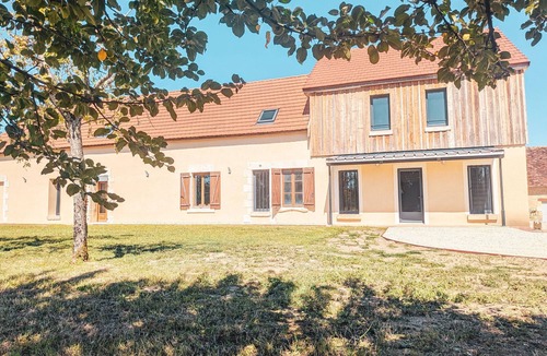 Argy Cottage | Spacious cottage for 15, comfort and nature in Berry