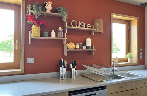 Montbeugny Cottage | Spacious cottage in Montbeugny, sleeps 14, pets allowed