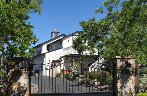 Windsor Cottage | Spacious Cottage on Gorgeous Wine Country Estate