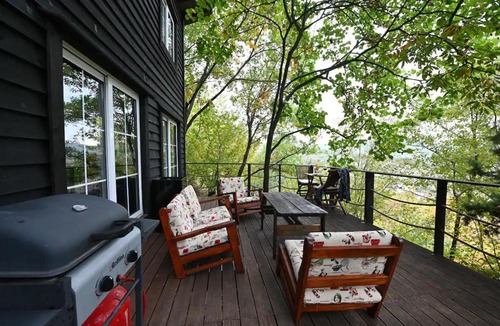 Berzhite Villa | Spacious cottage with great views