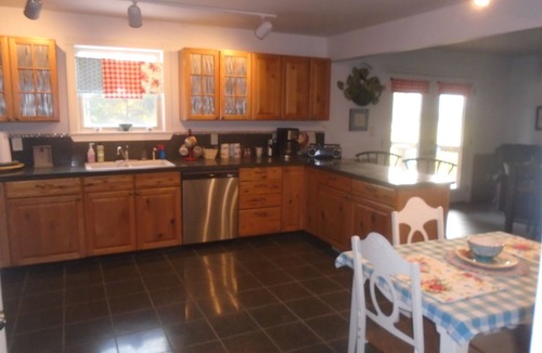 Berryville House | Spacious Country Home 1 hour from Eureka & Branson