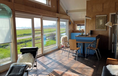 Monnickendam House | Spacious Country Home With Spectacular View on Lake in Waterland, Amsterdam Area