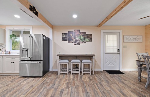 Lancaster House | Spacious Country Setting-Hocking Hills- Hot Tub- Fire Pit- Pool Table No Pet Fee