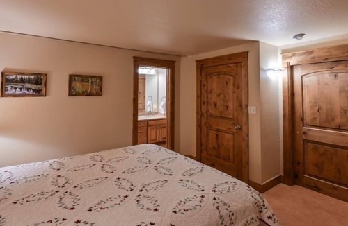 Mount Crested Butte Condo | Spacious & Cozy Condo With Wood Fireplace - No Cleaning Fee! by RedAwning