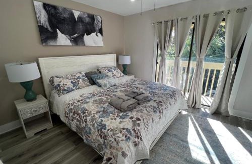 Hilton Head Island Villa | Spacious, cozy villa w/parking in Coligny Villas