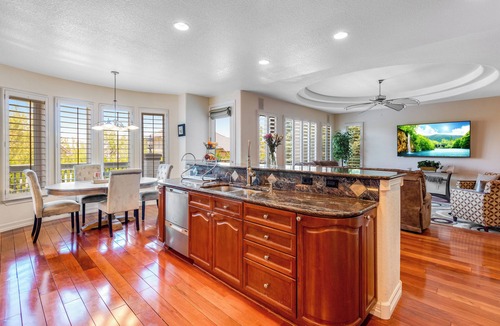 Aurora House | Spacious & Cozy Winter Retreat: Scenic Views, Luxury, Pool Table, Crystal Chandelier, Hardwood."
