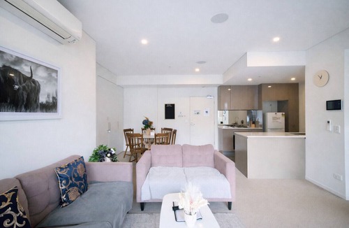 Wentworth Point Apartment | Spacious cozy2BR@close to OlympicPark free carpark