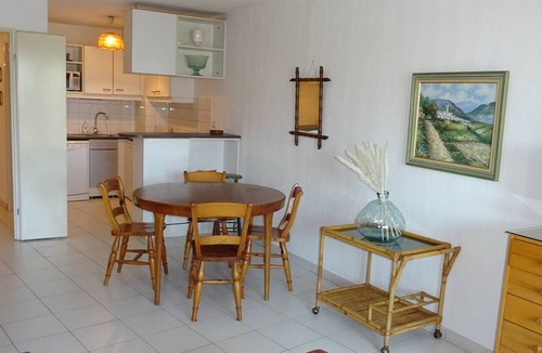 Le Port Apartment | Spacious Cross-Through T3 at Canet Beach Port