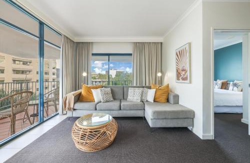 Darwin City Centre Apartment | Spacious Darwin Esplanade Retreat with Pool & Spa