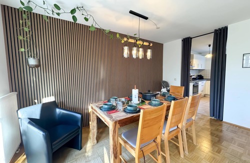 Neufahrn bei Freising House | Spacious 4BR House with Terrace, Garden & Barbecue | Near Munich, Airport & Allianz Arena