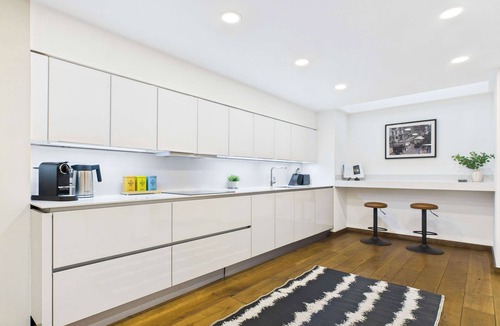 Camden Town Apartment | Spacious Designer Camden Town Apartment
