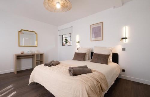 Chatillon Apartment | Spacious Designer Duplex 9 Guests Fully Renovated