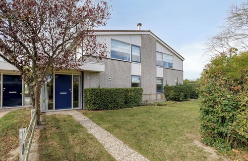 Kamperland House | Spacious detached family beach villa with roof terrace and large garden. Fantastically located on the edge of the Oosterschelde.