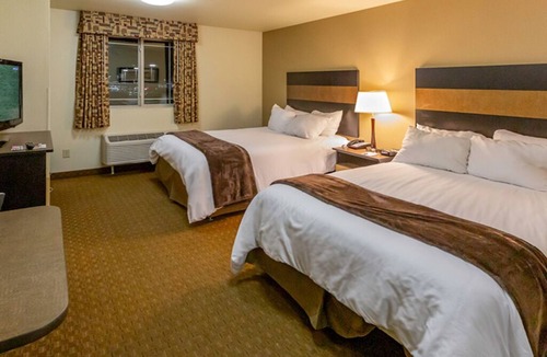Dickinson Hotel | Spacious Dickinson Retreat – 2 Full Beds for Friends or Family Near Attractions