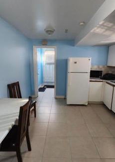 Mississauga House | Spacious double Room keyless check-in