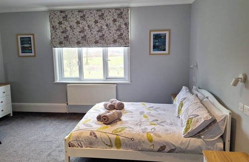 Cranleigh House | Spacious Double Room with Lovely Views