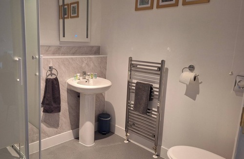 Cranleigh House | Spacious Double Room with Lovely Views