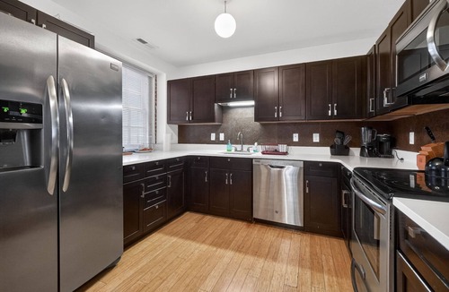 Downtown Baltimore Condo | Spacious Downtown 2BR | Near Harbor & Stadiums