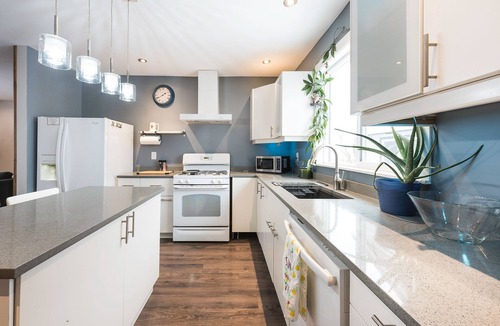 Chilliwack Proper Village West House | Spacious downtown character rancher