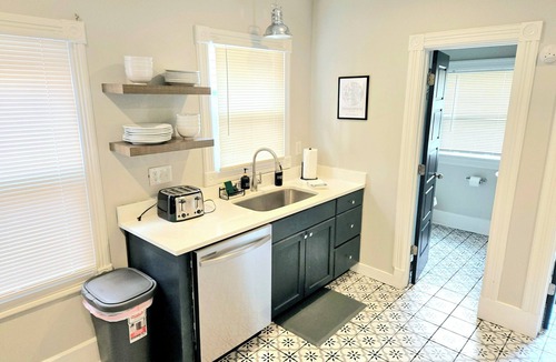 Indianapolis House | Spacious Downtown Indianapolis – Sleeps 17, Perfect for Groups, Families & Teams