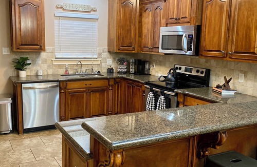 Lake Charles House | Spacious Downtown Townhouse