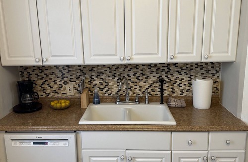 Richmond Heights House | Spacious Duplex - Ground floor, quiet neighborhood & pet friendly