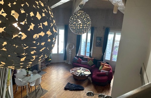 Capucins - Victoire Apartment | 🏡Spacious Duplex near Saint jean train station.🏡