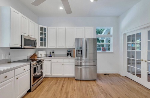 Northwest Harbor House | Spacious East Hampton Retreat Minutes Away from East Hampton Village,.