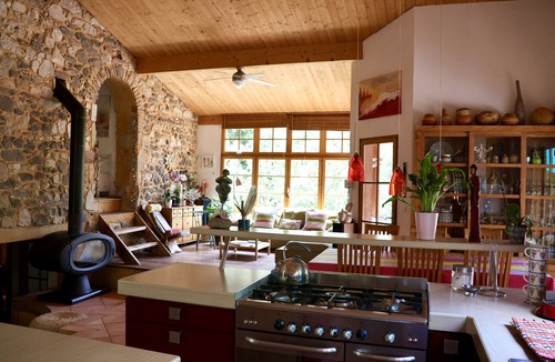 Labeil House | Spacious eco-friendly house of 180m2 for 10 people on the edge of a river