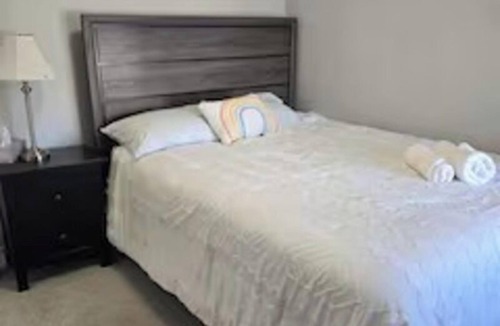 West Edmonton Hotel | Spacious Edmonton Family Rental