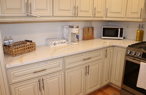 Uniondale Apartment | Spacious & Elegant 2 bedroom apartment in the heart of Uniondale