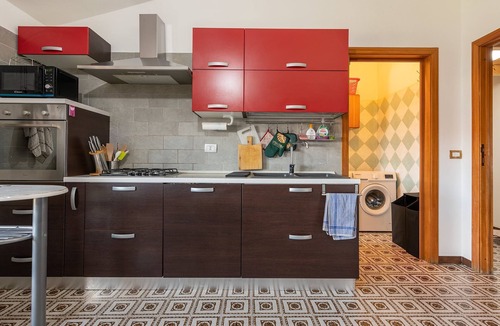 Sanluri Historic Centre Condo | Spacious emerald Penthouse with 3 bedrooms
