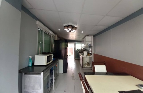 Bang Prok House | Spacious Entire House with shared Fitness Room and Shared Indoor Pool in club