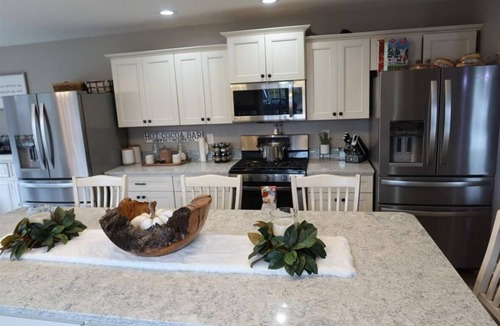 Crawfordsville House | Spacious Estate 5-bedroom Acres of Serenity